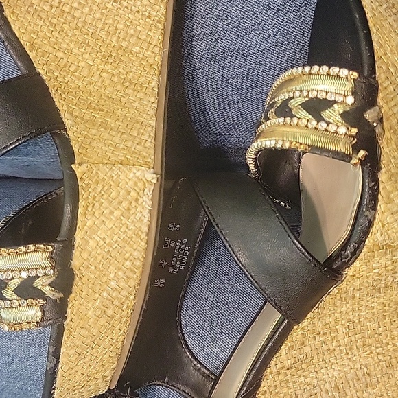 Chic Black and Tan Wedge Sandals - Picture 5 of 7